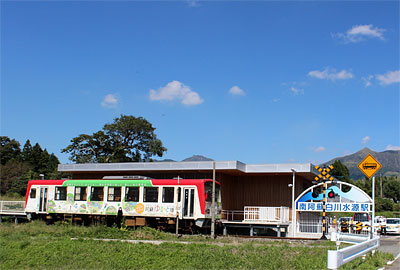 真っ赤なそば「南阿蘇白川水源駅」_c0152779_11181355.jpg