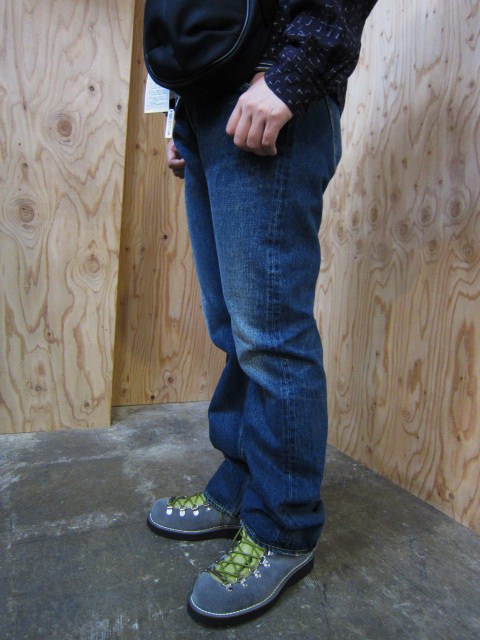秋に相応しい1枚・・・「絣」ZIP PARKA JACKET 。。。By SUNNY SPORTS_d0152280_11312350.jpg