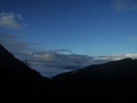 雲海の朝_e0120896_6453723.jpg
