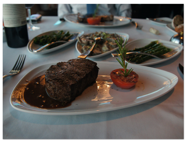 エーゲ海・アドリア海クルーズ(15)　カバーチャージレストラン「CHOPS GRILL」_d0210324_204477.jpg