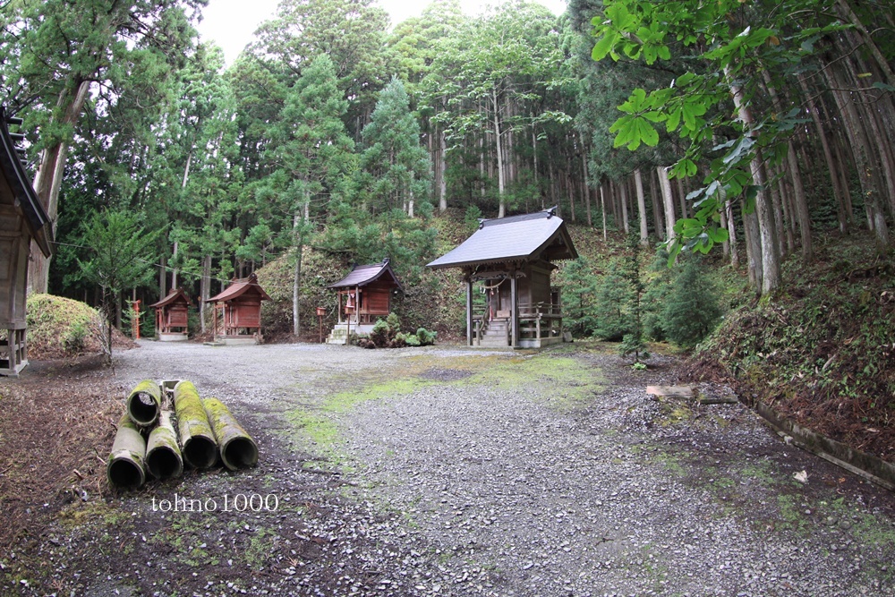 六神石神社点景_d0109319_7144457.jpg