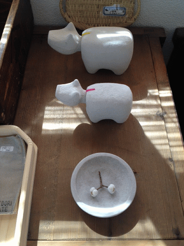 モノクロべこ入荷しました --- ちどり売店ヨリ---_a0251920_2222316.gif