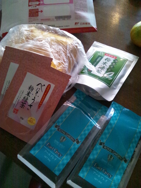 cherishさん納品とお茶とお菓子と_c0246783_18433740.jpg