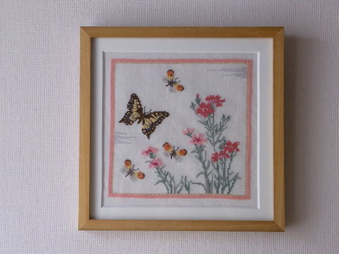 刺繍と額の相性_e0158687_10343383.jpg