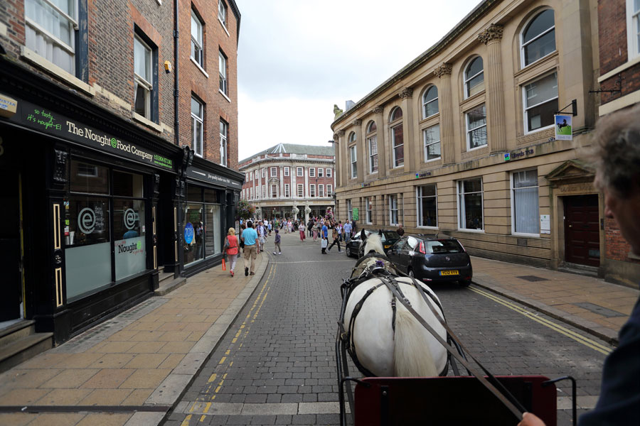 11.Horse carriage rides in York_b0043304_20415521.jpg