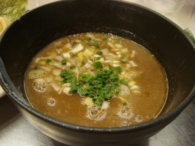 東京「麺処 ほん田」へ行く。_f0232060_0385118.jpg