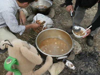 久々の芋煮会！_c0158573_9545120.jpg