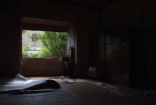 常磐の紙屋根炭住_f0173596_17525296.jpg