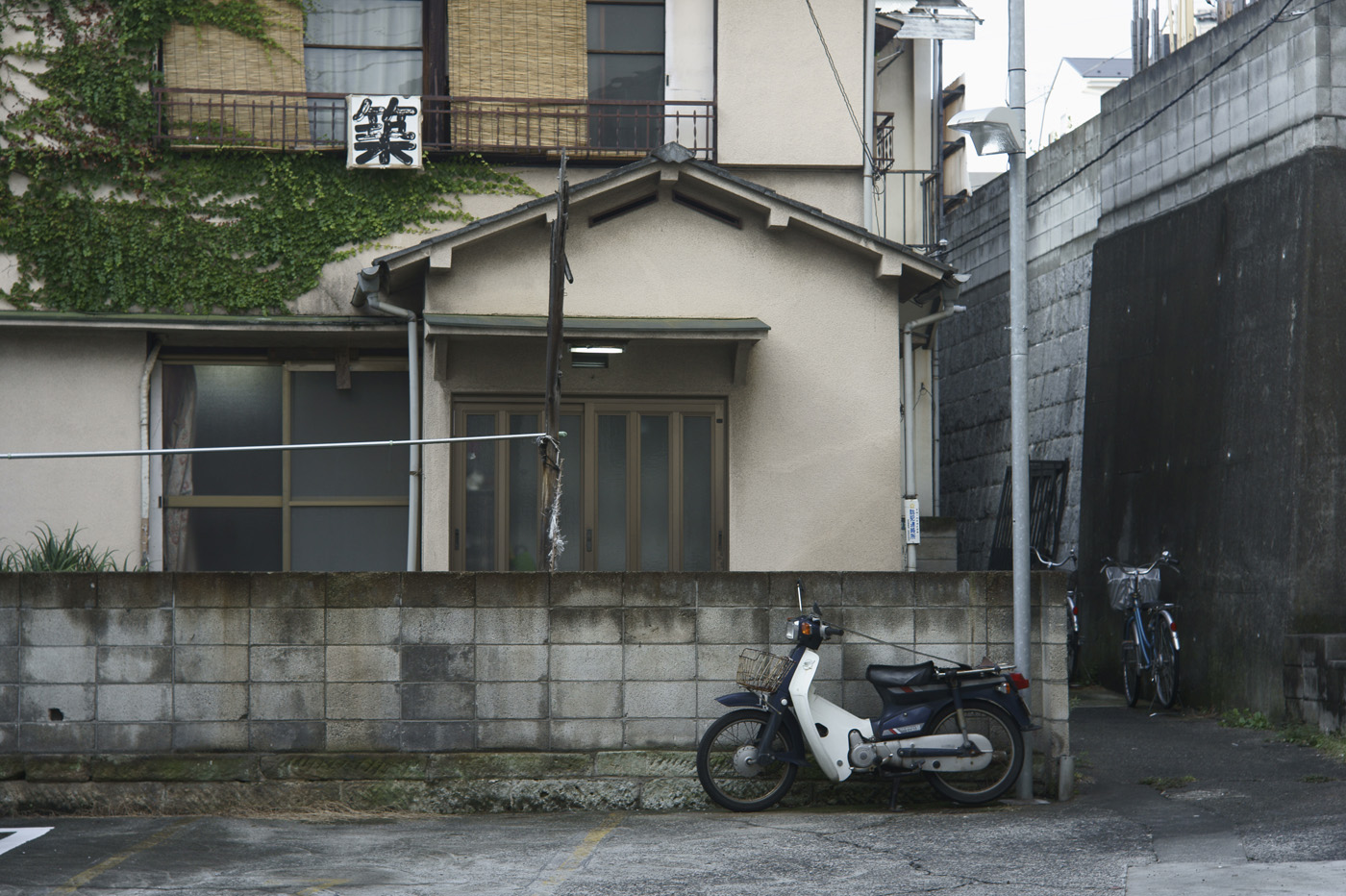 新宿のバイク。_c0120903_1393246.jpg