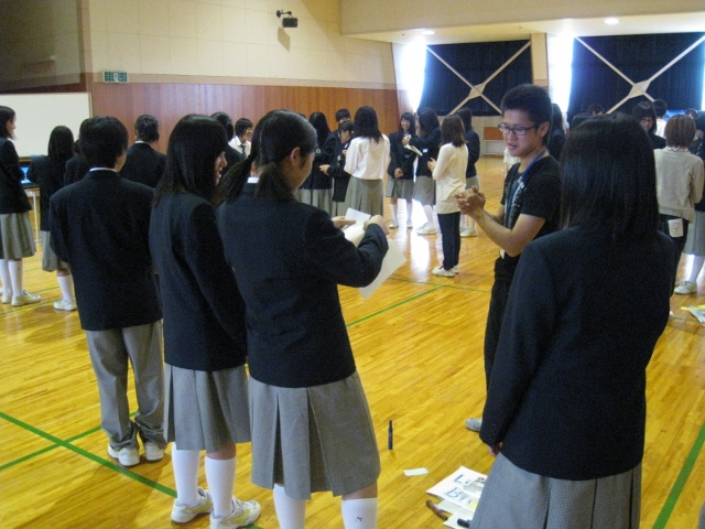 新潟県立国際情報高等学校において英語ワークショップを実施しました。_c0167632_17421235.jpg