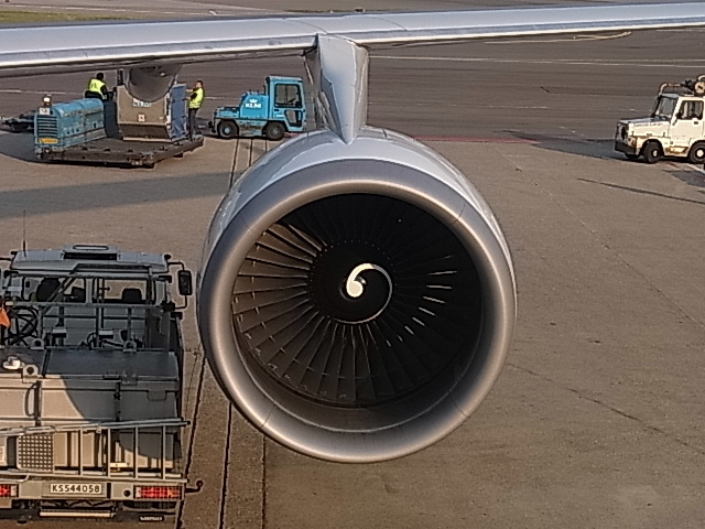 ボーイング747－400 外側エンジン】 RRとGE。 : こつこつ