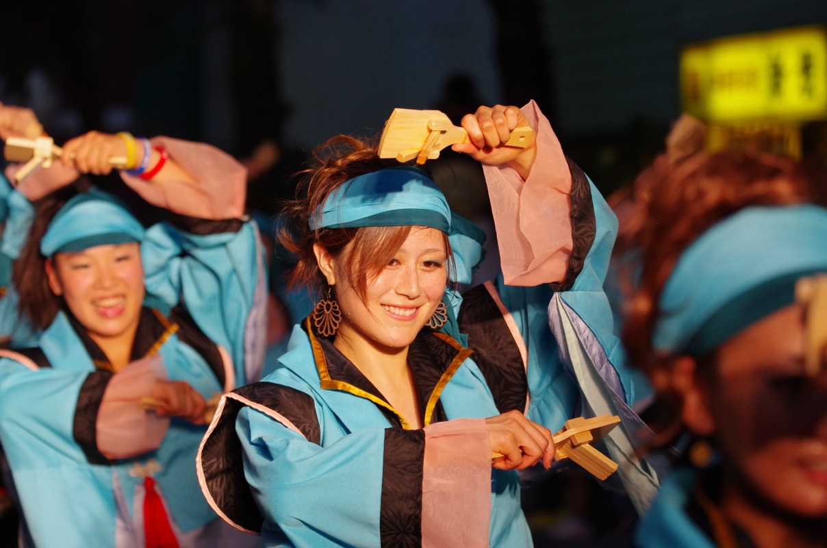 高知よさこい２０１２本祭一日目菜園場競演場その３（華舞鬼蜂）_a0009554_2330832.jpg