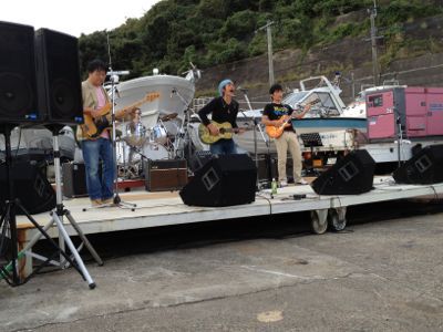 青い羽根チャリティマリーナサンセットライブ&体験乗船会_a0077071_14512249.jpg