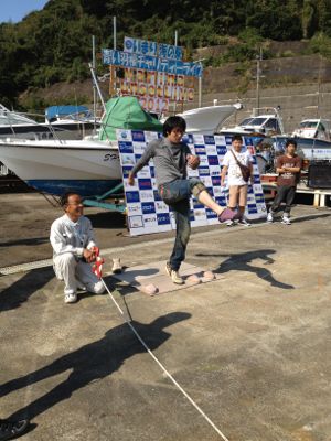 青い羽根チャリティマリーナサンセットライブ&体験乗船会_a0077071_1451271.jpg