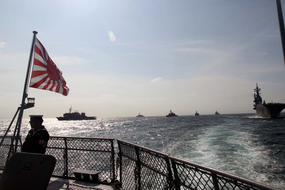 2012年観艦式に日本の良心をみた!_f0145483_1957419.jpg