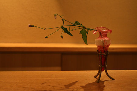芸術の秋、花瓶にお花を挿していただきました。その２_c0108595_23532323.jpg