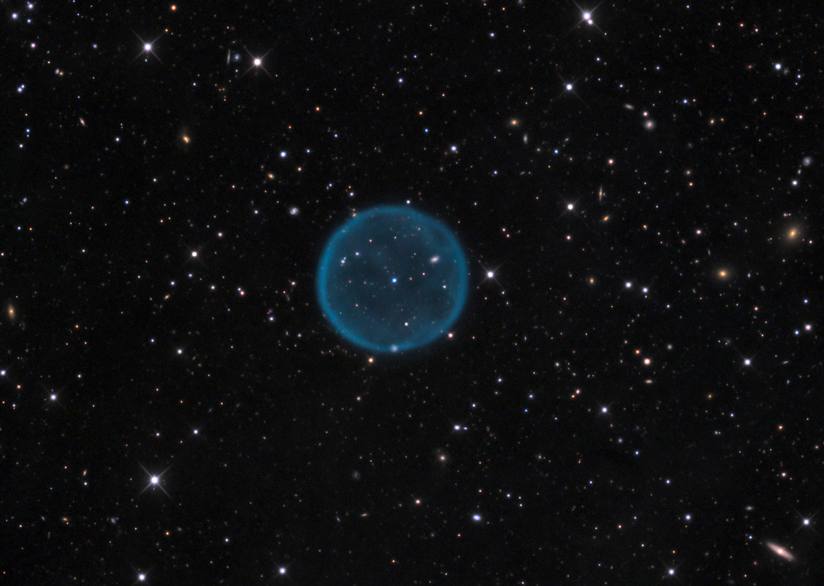 宇宙に浮かぶシャボン玉のような惑星状星雲Abell39_d0063814_11331786.jpg
