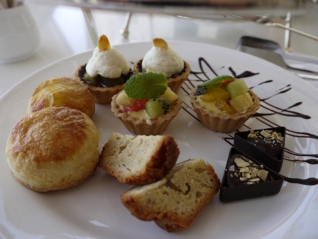 ウォーターマークホテル　de High tea♪_e0169999_1542062.jpg