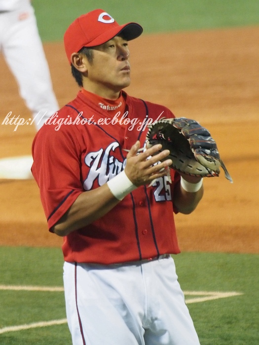 神宮最後の石井琢朗選手フォト : Out of focus ～Baseballﾌｫﾄ