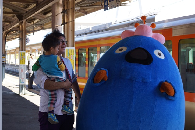 十二湖「青池」の秋・・・十二湖と青池の旅、白神山系の青池、リゾート列車あすなろと「いくべえ君」_d0181492_2214791.jpg