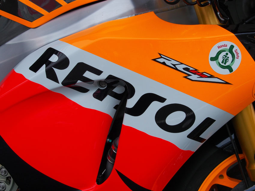 HONDA RC212V ~究極のフォーミュラマシン~ : 風とバイクと俺と。 HONDA RC212V ~究極のフォーミュラマシン~ : 風とバイクと俺と。