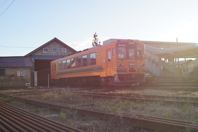 津軽鉄道の秋・・小樽運河 鮭、素敵な津軽鉄道、津軽鉄道と沿線の花、岩木山と津軽鉄道、岩木山とりんご_d0181492_942514.jpg