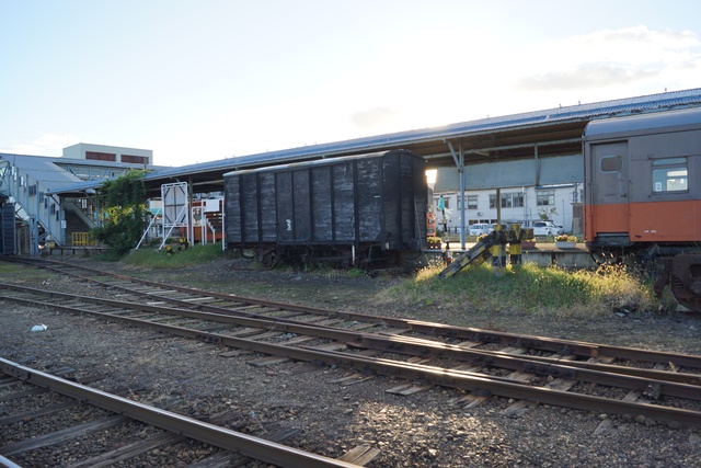 津軽鉄道の秋・・小樽運河 鮭、素敵な津軽鉄道、津軽鉄道と沿線の花、岩木山と津軽鉄道、岩木山とりんご_d0181492_946896.jpg