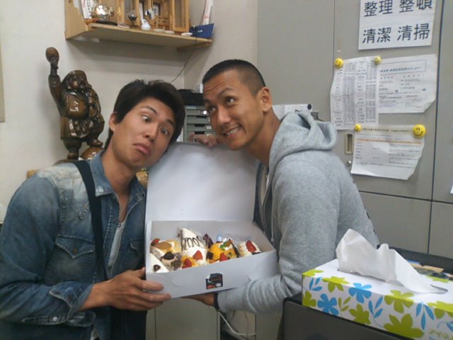 M様、ベンツEクラスご成約!!ランクルトミー!!_b0127002_19392617.jpg