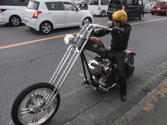 RIOT_d0179518_172662.jpg