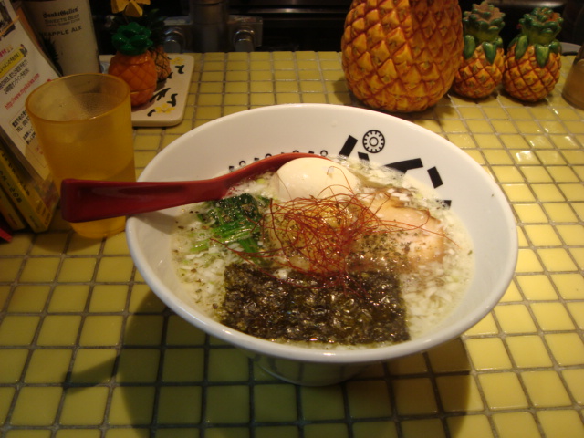 西荻窪「パインラーメン パパパパパイン」へ行く。_f0232060_17454776.jpg