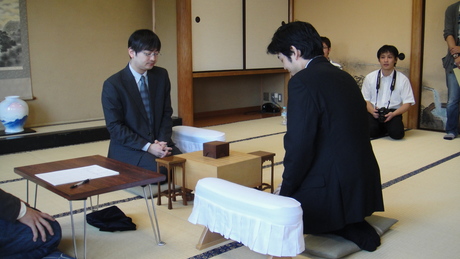 素敵な「将棋日和」(その4)将棋日和版指し初め式_b0240500_1202944.jpg