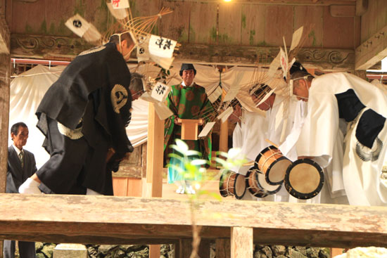 日吉神社 矢代田楽_e0048413_21162067.jpg
