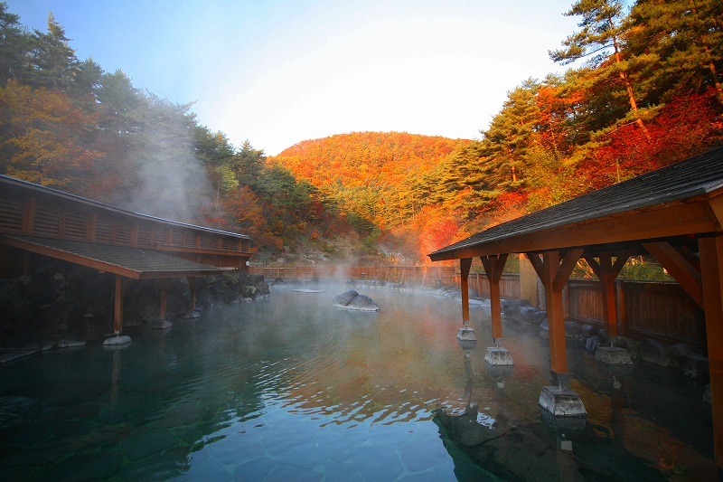 紅葉の清水沢ハイキング＆西の河原露天風呂ツアー開催_a0057828_10367100.jpg