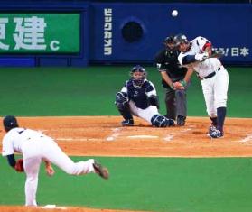 頼れる三人で第２戦勝利！ 館山・バレンティン・バーネット！ _e0259663_1952758.jpg