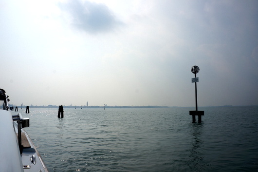 ベネチア愛の旅:水上タクシー_c0201334_872743.jpg