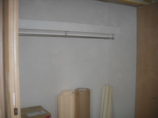 クロス施工中_f0031037_21114027.jpg