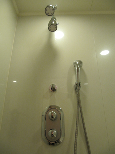 e0040345_2210111.jpg