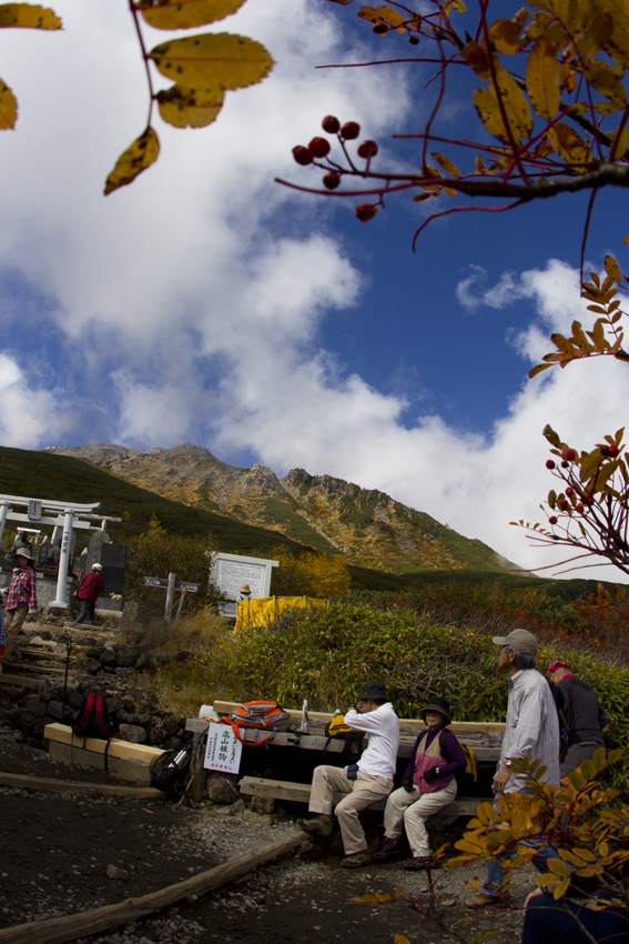 紅葉燃ゆる御嶽山　其の弐_b0167256_2342330.jpg