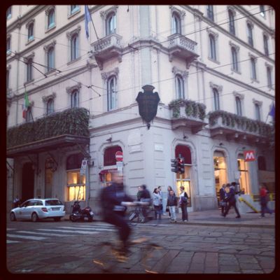 Milanoの街かど_b0115615_16162435.jpg