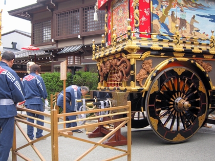 予定外だった嬉しい高山祭り見物♪_a0105023_17323.jpg