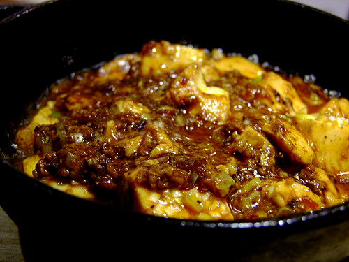 「六本木 チャイニーズバーGONI52の麻婆豆腐、餃子、白州森香るハイボール」_a0000029_11431136.jpg