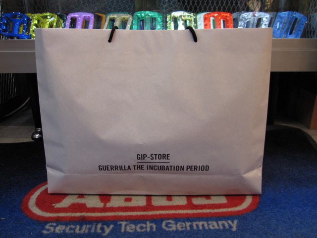 GIP-STORE_e0188759_19554311.jpg
