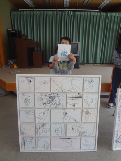 松阪市美術展覧会に利用者さんの作品が入選!_a0154110_8271619.jpg