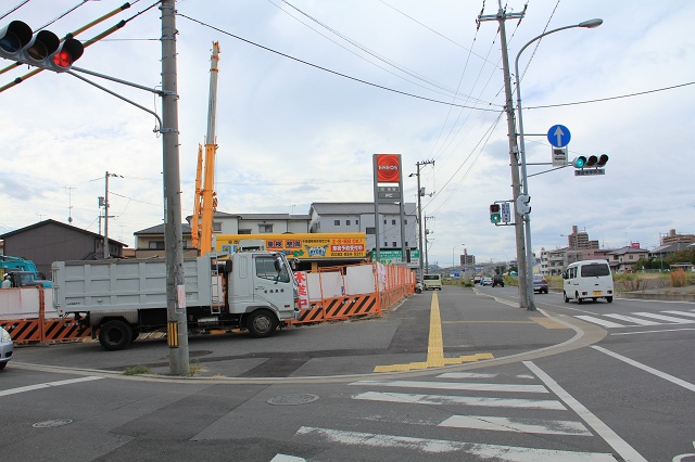 海田町営プール解体工事と、海田中学校西交差点～曙町_b0095061_1227117.jpg