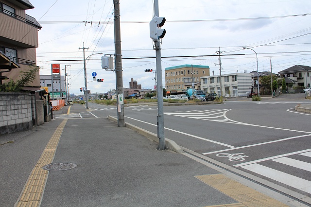 海田町営プール解体工事と、海田中学校西交差点～曙町_b0095061_122915.jpg