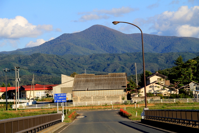 お六を正面に宮代橋_f0126970_2224505.jpg