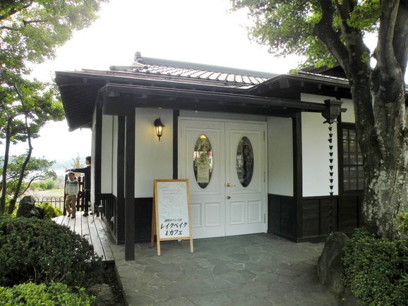 e0241285_1833240.jpg