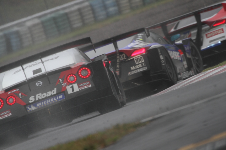 2012 SUPER GT Rd.7 in KYUSHU 300km　決勝 その2_c0213564_2125162.jpg