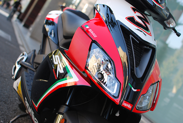 aprilia SR50 SBKレプリカ カラー入荷！ : SCSブログ