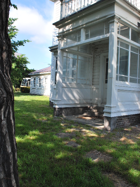 函館遺愛女子中学・高校学校本館・宣教師館(函館の建築再見)_f0142606_17264258.jpg